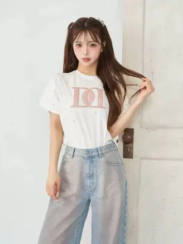 Darich 다리치 퀼팅 아플리케 비쥬 티셔츠