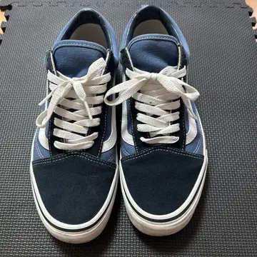 Vans 네이비 화이트 스니커즈