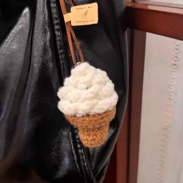 아이스크림 콘 모양 참