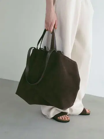 ETRE TOKYO 스웨이드 빅 토트백 BROWN