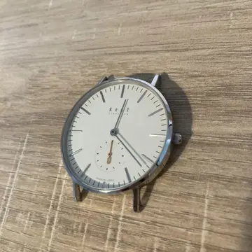 Knot 쿼츠 손목시계 아이보리