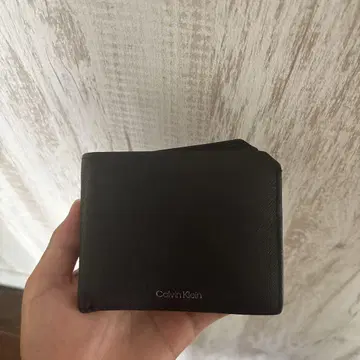 Calvin Klein 블랙 접이식 지갑