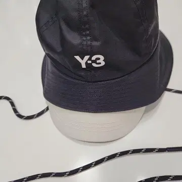 Y-3 블랙 스트랩 비치 햇