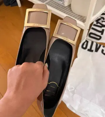 Roger Vivier 베이지 펌프스 하이힐 36