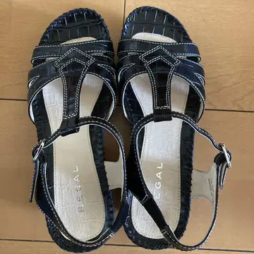 REGAL 블랙 스트랩 샌들 22.5cm