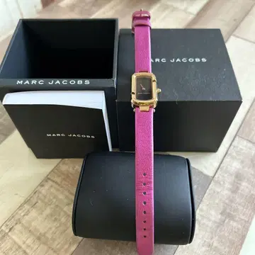 MARC JACOBS 시계