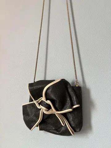 Kate spade 리본 체인 숄더백 라피아