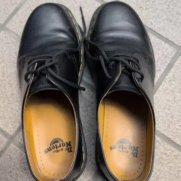 Dr. Martens US 9