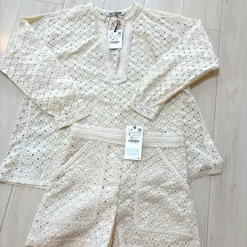 [미사용 새상품] ZARA 완판템 컷워크 자수 상의 & 바지 셋업