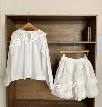 Fletta 긴팔 셔츠 숏 스커트 레이스 상하의 세트 화이트