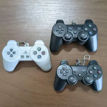 PlayStation 30주년 기념 컨트롤러 키체인 3개 세트