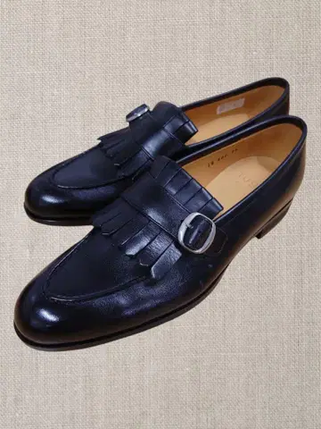 새상품! 정가 4.4만 Iugen 블랙 25.5cm