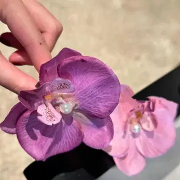 보라색 난초 코사지