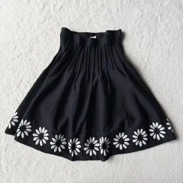 토카 TOCCA 플라워 니트 플레어 스커트 오피스 M 블랙 새상품급