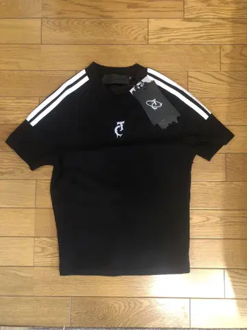 ARGUECULTURE 블랙 스트라이프 T셔츠