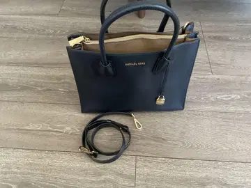 MICHAEL KORS 네이비 숄더백