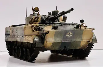 트럼페터 1/35 BMP-3 완성품 탱크 장갑차 모형 우크라이나