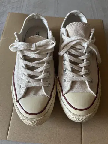 CONVERSE 척테일러 스니커즈