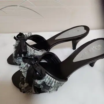프로필 필독 DIANA 프릴 리본 뮬 블랙 그레이 약 7cm 힐