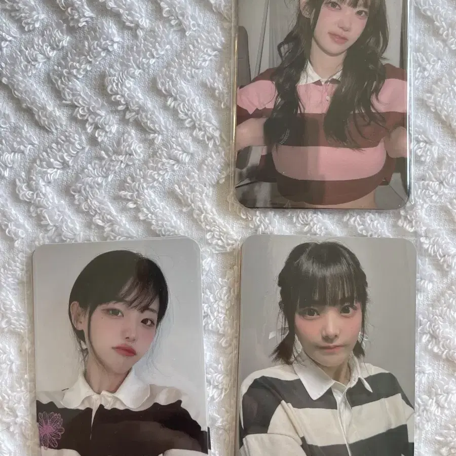 QWER | 큐더블유이알 QWER Magenta photocard #포토카드 on