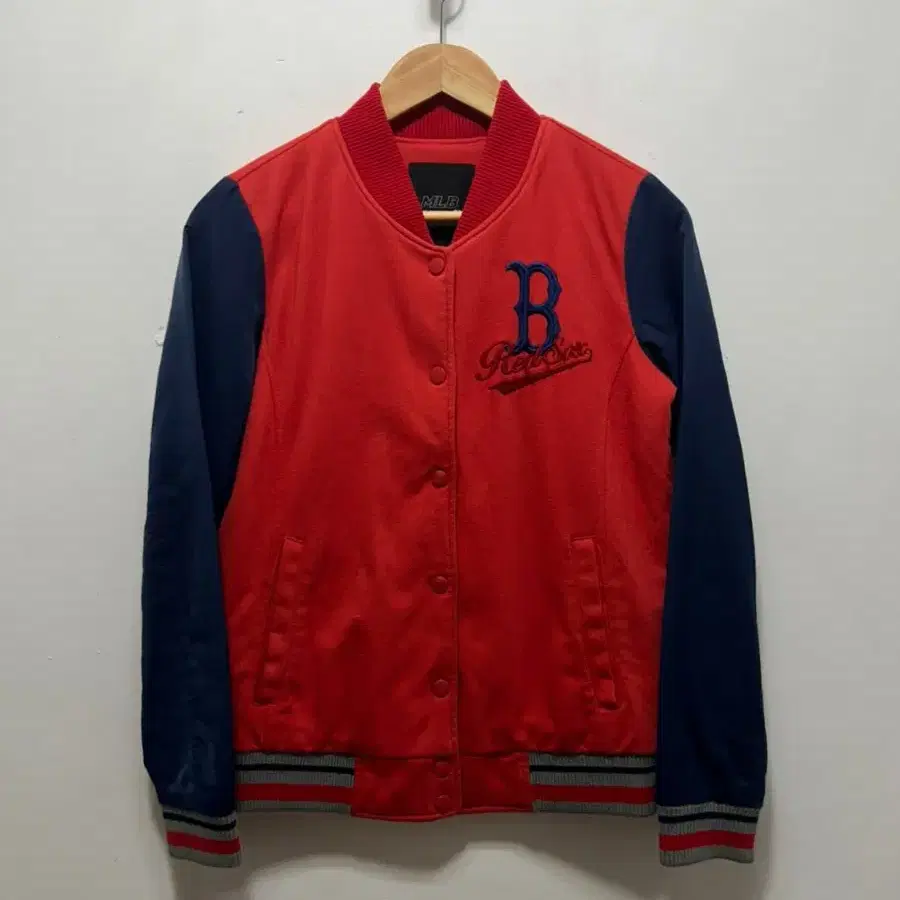 MLB MLB Goff Core Windbreaker on Bunjang Global Site.