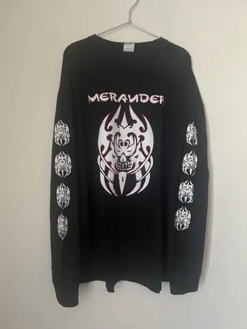 MERAUDER 롱 슬리브 tribal skull