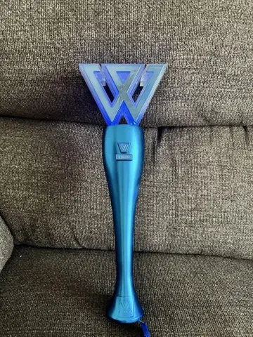 WINNER 응원봉 파랑 W형 LED 라이트