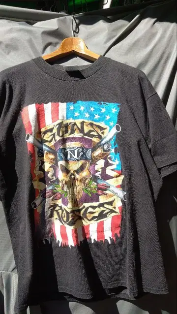 Guns N' RosesT 셔츠