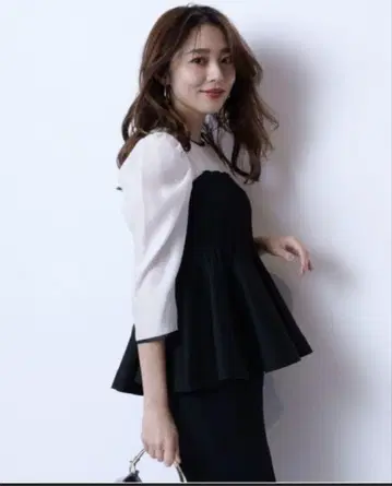 저스길리티 소매 시어 도킹 블라우스