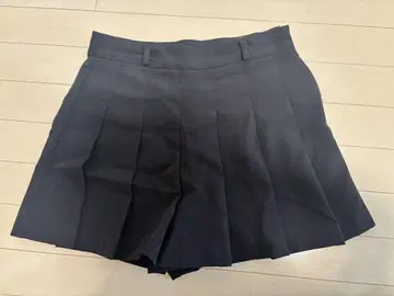 ZARA 블랙 플리츠 미니 스커트