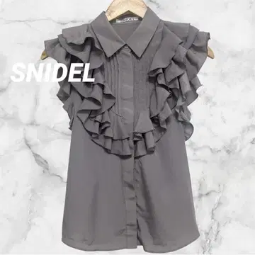 [SNIDEL] 새상품급 프릴 칼라 블라우스 FREE 그레이