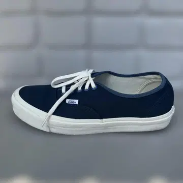 VANS AUTHENTIC x Pilgrim Surf+Supply