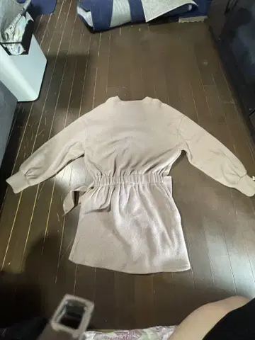 베이지 긴팔 미니 원피스 허리 리본 포함
