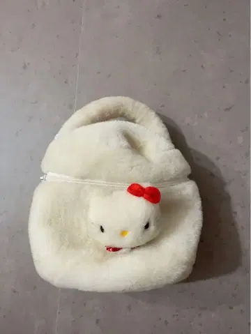 Sanrio 헬로키티 봉제 인형 포함 핸드백