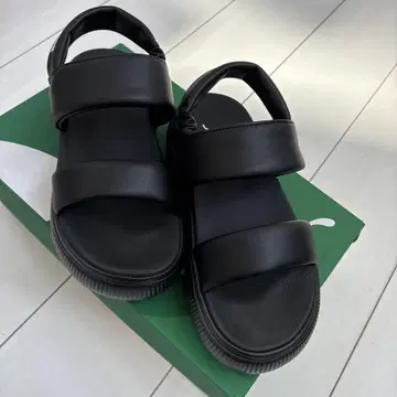 Puma 블랙 스포츠 샌들 EUR 37