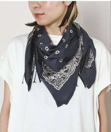 새상품급 [ AMERICANA/아메리카나 ] satin bandanna