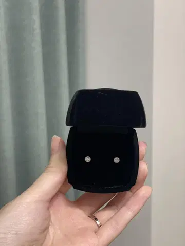 다이아몬드 귀걸이 양쪽 0.5ct D 컬러 플래티넘