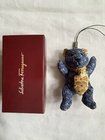 Salvatore Ferragamo 테디베어 키링