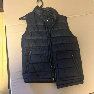 GAP 블랙 다운 베스트 XS