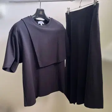 셋업 스커트와 상의