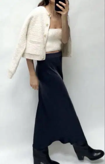 ZARA 새틴 스커트 네이비
