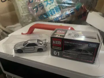토미카 프리미엄 NISMO R34 GT-R Z-Tune 01