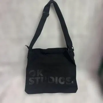 OK STUDIOS 숄더백 블랙