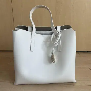 FURLA 화이트 토트백 수납 가방 포함