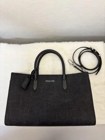MICHAEL KORS 다크 그레이 토트백