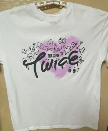 twice this is for 의류 라이브 t셔츠 l사이즈 화이트