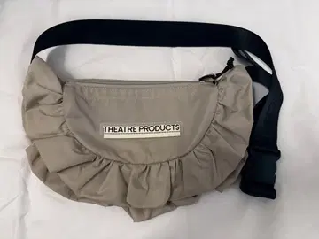 THEATRE PRODUCTS 프릴 숄더백