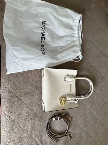 MICHAEL KORS 화이트 숄더백