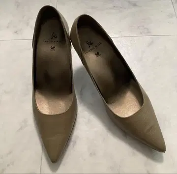 와코루 베이지 스틸레토 하이힐 24.5cm EE