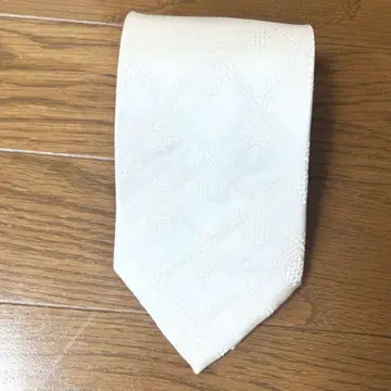 예복용 넥타이 아이보리 무지 다이아몬드 원단 패턴 넥타이 실크 100%